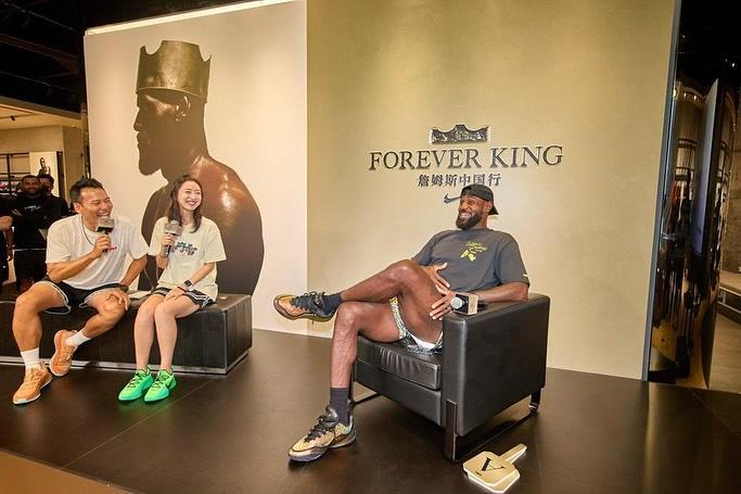 詹姆斯：成都，我将永远为你在心里保留特别位置！国王爱你！